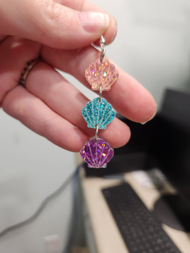 Mermaid Dreams Seashell Dangle Earrings – Glittery Ocean-Inspired Jewelry